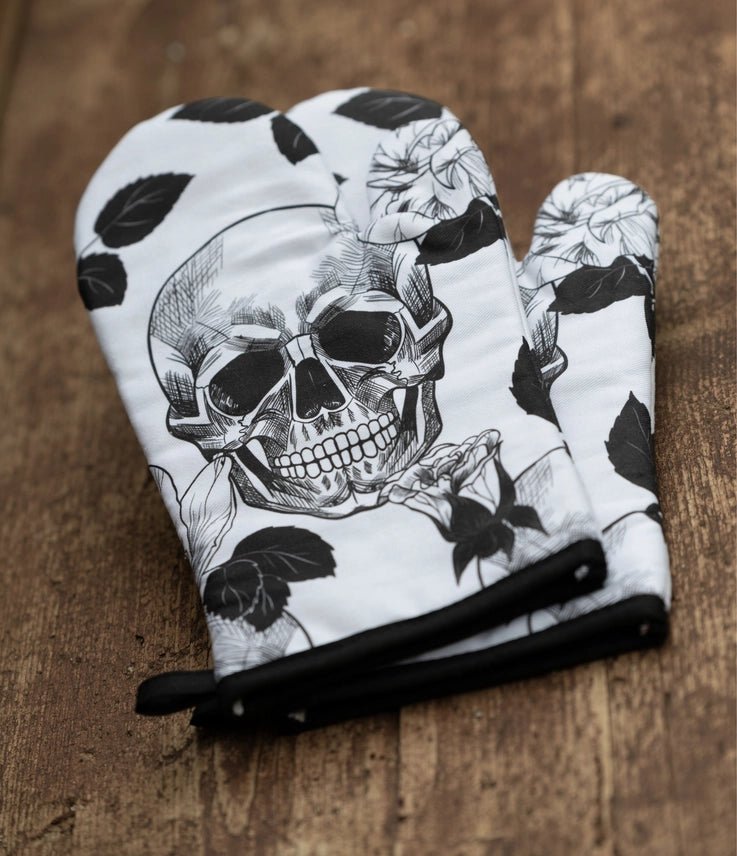 Gothic Black/White Skull Oven Mitt Set with Potholder - Jabbatheslut